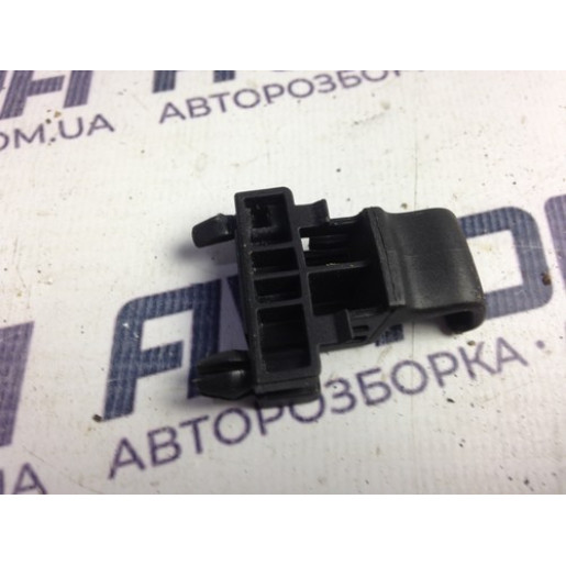 Крючок шторки двери Opel Insignia 2008-2017 13277244